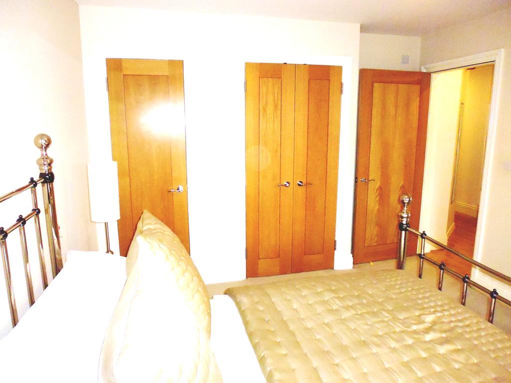 11 Talbot Court Apartment York Room photo